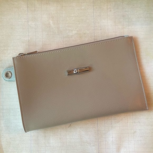 Longchamp Roseau Flat Leather Clutch in Clay